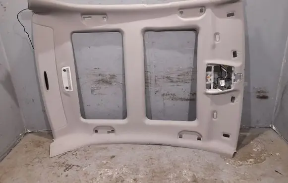 Mercedes-Benz E W212 Headlining 2126901550 2126906050