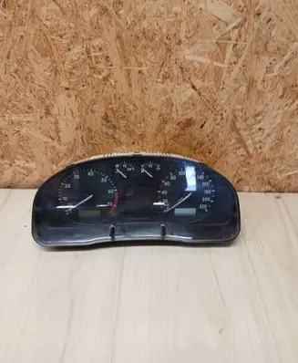 Speedometer (instrument cluster)