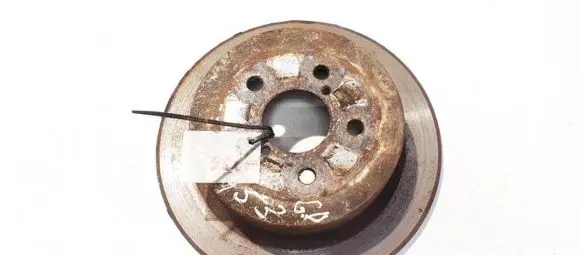 Subaru Legacy Rear brake disc neventiliuojamas