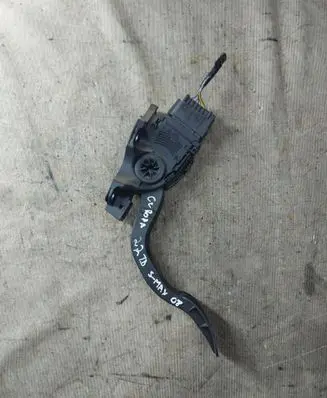 Ford S-MAX Accelerator throttle pedal 6G929F836JD