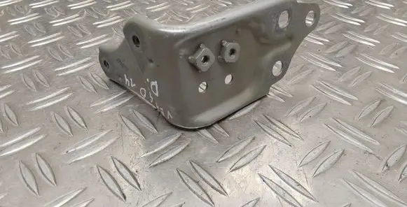 Toyota Verso Fender mounting bracket