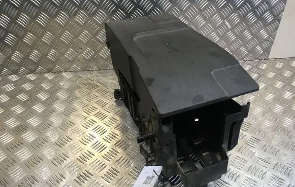 Opel Insignia A Battery box tray 13310741 13255614
