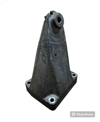 Mercedes-Benz E W211 Engine mounting bracket A6112230804