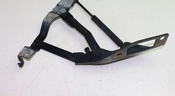 Audi TT Mk1 Engine bonnet/hood hinges 8N0823302