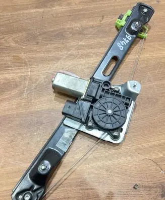 BMW 3 E90 E91 Rear door window regulator with motor 7075883