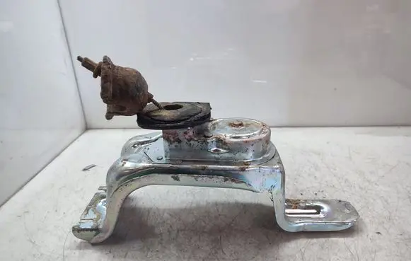 Fiat Freemont Spare wheel mounting bracket 