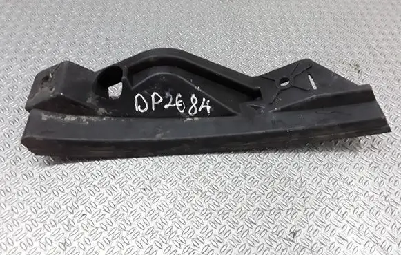 Volkswagen Touran I Front bumper mounting bracket 1T0807890A
