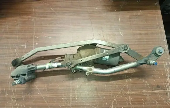 Renault Laguna III Front wiper linkage and motor w000012768 288003799r