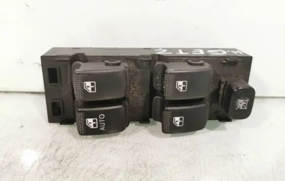 Hyundai Getz Electric window control switch 3274901000