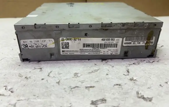 Audi A4 S4 B8 8K Radio/CD/DVD/GPS head unit 4G0035053 MMI3G HS9496
