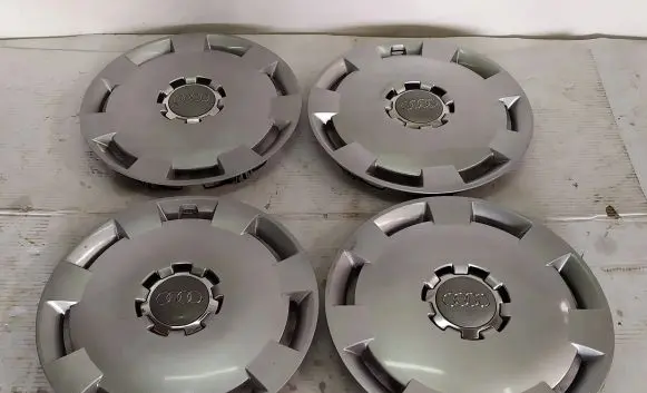 Audi A3 S3 8P R16 wheel hub/cap/trim 8P0601147A