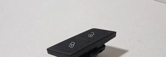 Volkswagen PASSAT B8 Central locking switch button 3G0962125A