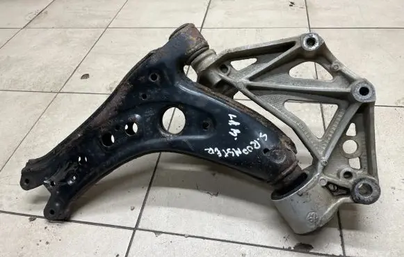 Skoda Roomster (5J) Front lower control arm/wishbone