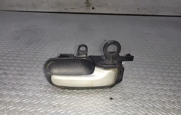 Toyota Yaris Front door interior handle