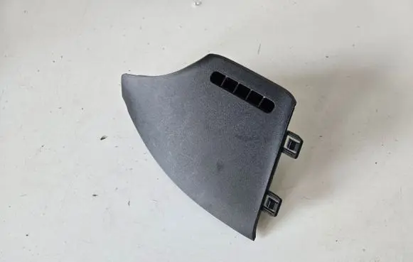 Nissan Leaf II (ZE1) Other interior part 681353NL0A