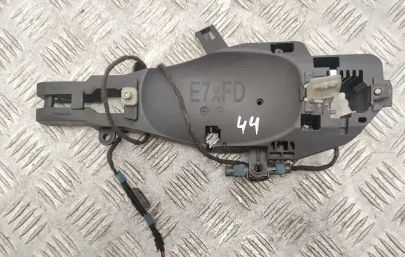 BMW X6 E71 Front door interior handle E7XFD 6936591