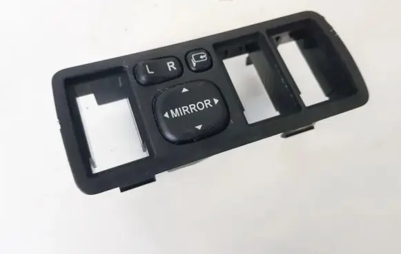 Toyota Avensis T250 Wing mirror switch 183575