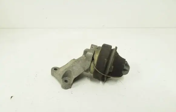 Volvo XC90 Engine mount bracket 08649262