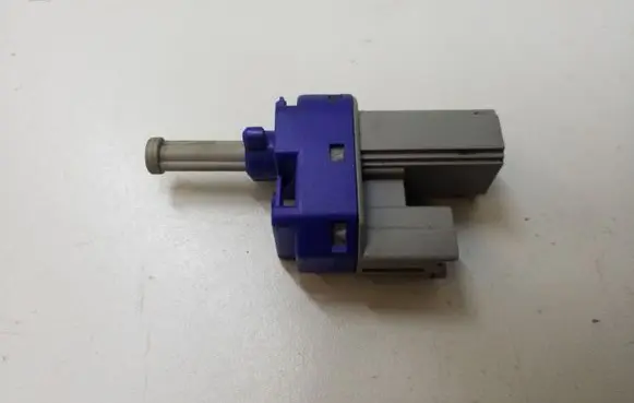 Clutch pedal sensor