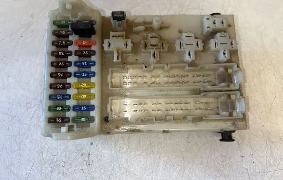 Ford Mondeo Mk III Fuse box set 93BG14K150AD