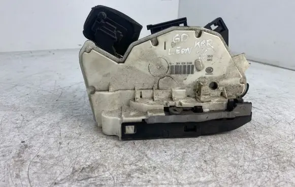 Seat Leon (5F) Rear door lock 5K4839016R