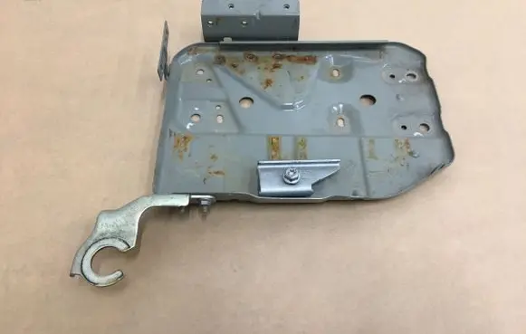 Battery box tray