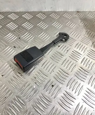 Audi A4 S4 B6 8E 8H Front seatbelt buckle 8E0857739