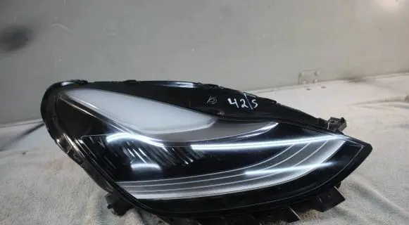 Tesla Model 3 Headlight/headlamp 107737600C L90137043 340005