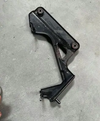 Mercedes-Benz E W212 Pneumatic air compressor holding bracket A2123200143