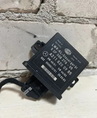 Mercedes-Benz E W211 Light module LCM A2118200985