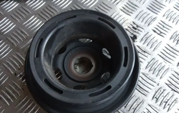 Mercedes-Benz Sprinter W906 Crankshaft pulley A6110300503