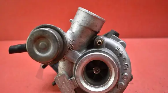 Saab 9-5 Turbo system vacuum part 55560913