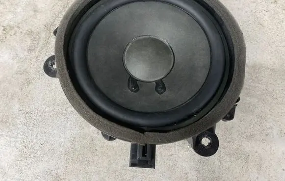 Volvo V50 Front door speaker 30752084 A45XUG