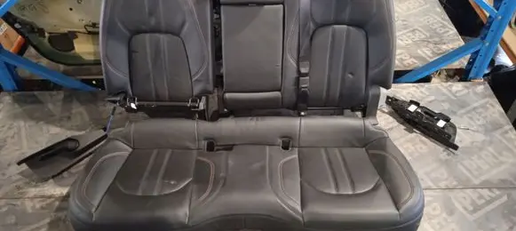 Maserati Levante Rear seat 