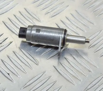 Volkswagen Tiguan Turbo solenoid valve 06E103697M