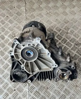 Gearbox transfer box case