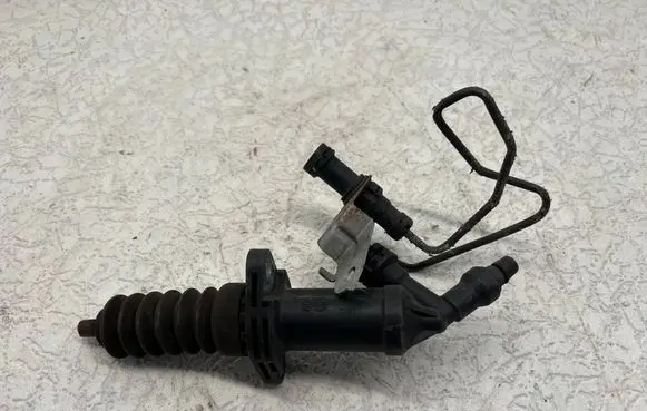 BMW 3 E92 E93 Clutch master cylinder 6775872