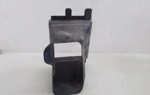 Mitsubishi Colt Intercooler air channel guide MN130322