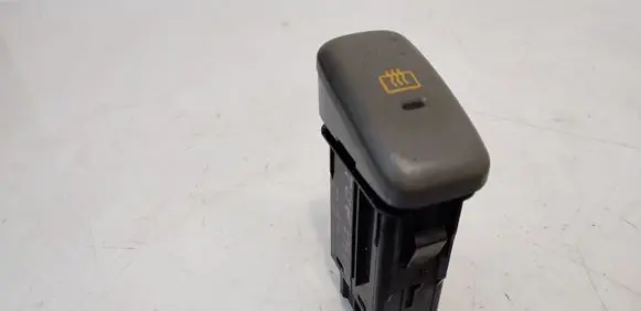 Honda HR-V Windscreen/window heater switch M17071