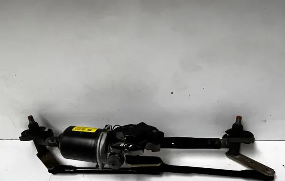 KIA Rio Front wiper linkage and motor 981101G000