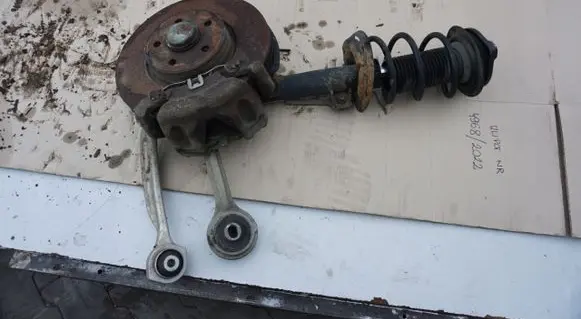 Mercedes-Benz C W204 Front wheel hub spindle knuckle