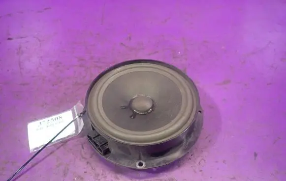 Skoda Fabia Mk2 (5J) Front door speaker 