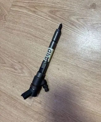 Hyundai Tucson JM Fuel injector 0445110258 3380027400