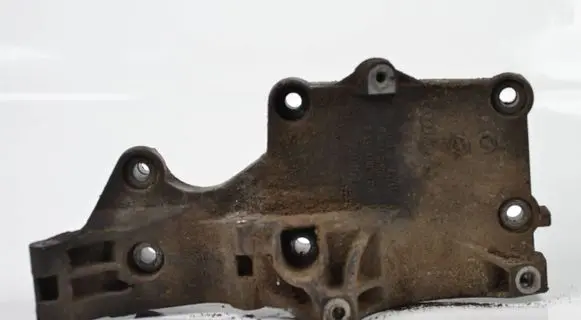Volkswagen Golf V Generator/alternator bracket 03G903143A