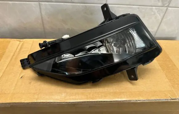 Volkswagen Jetta USA Front fog light