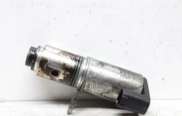Volvo V70 Camshaft vanos timing valve 31216222