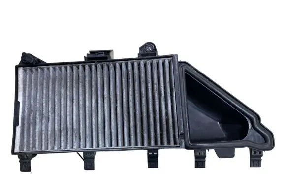 BMW 6 E63 E64 Air filter box cover 6950936 64316950936 024957