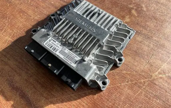 Peugeot 407 Engine control unit/module 9656412980