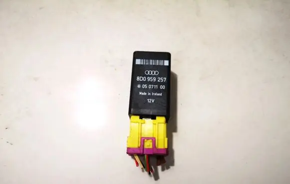 Audi A4 S4 B5 8D Other relay 8d0959257 05071100
