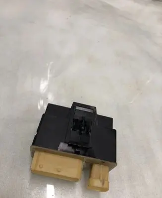 Opel Grandland X Coolant fan relay 9662570880